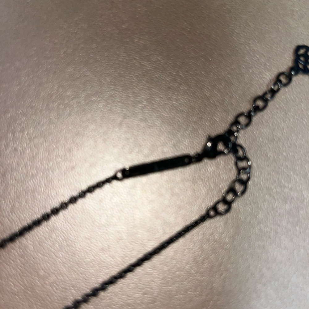 Kendra Scott Black Necklace - Picture 4 of 6